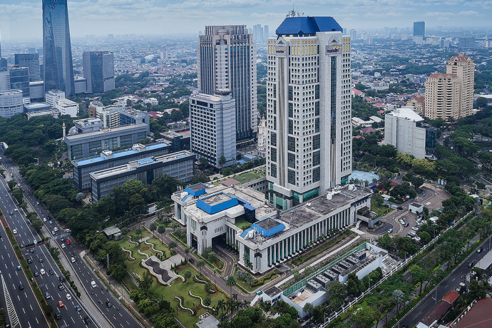 Dikutip dari laman Forbes, Selasa (14/6) bank bersandi saham BMRI ini dinobatkan sebagai Bank BUMN terbaik di Indonesia.  (Foto: Bank Mandiri)