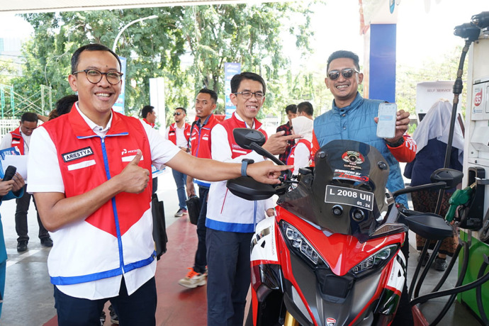 PELANGGAN SETIA MYPERTAMINA: Sebagai salah satu langkah untuk mengapresiasi pelanggan setianya, Pertamina Patra Niaga di tahun ini kembali menghadirkan Program MyPertamina Tebar Hadiah. (Foto: PT Pertamina Patra Niaga)