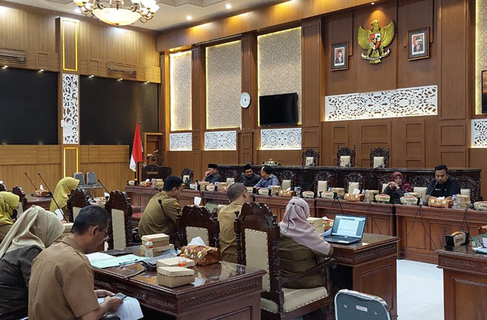 BATAL DIGELAR: Rapat Banggar DPRD Kota Probolinggo Senin (3/7) digagalkan karena DPRD belum mendapat data detail refocusing anggaran sebesar Rp 28 miliar dari eksekutif.