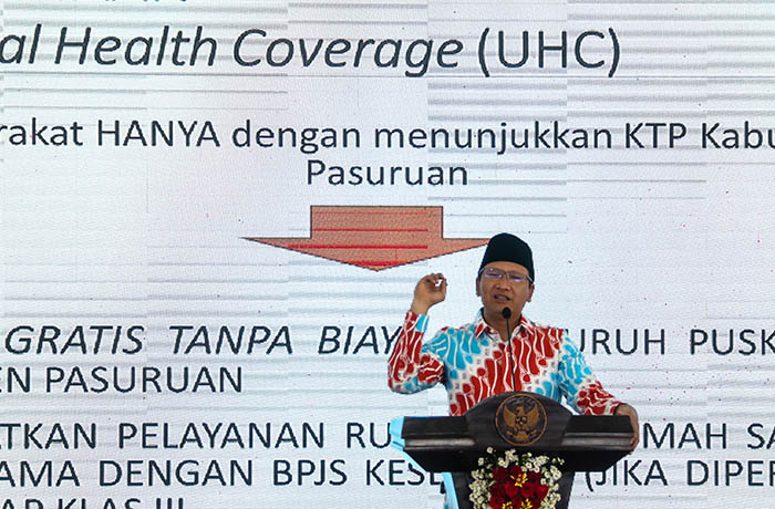 PERLU DITAMBAH: Bupati Pasuruan Irsyad Yusuf saat kegiatan UHC beberapa waktu lalu. Anggaran UHC Kabupaten Pasuruan perlu ditambah melalui P-APBD 2023.