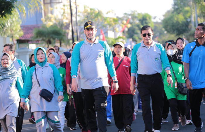 SELALU KOMPAK: Dalam kegiatan apapun, Wali Kota Habib Hadi Zainal Abidin selalu kompak bersama F&ograve;rkopimda. Didampingi Kajari Kota, Ketua PN, Dandim 0820/Probolinggo, dan Sekda Kota Probolinggo drg. Ni