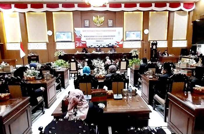 INDONESIA MAJU: Suasana rapat paripurna istimewa mendengarkan pidato Kenegaraan Presiden RI di kantor DPRD Kota Probolinggo.