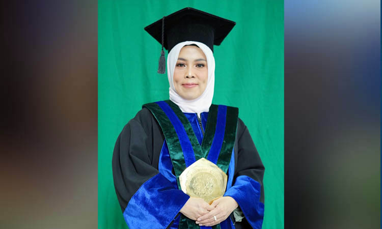 Prof. Dr. Hj. ILFI NUR DIANA, M.Si., CAHRM., CRMP. Guru Besar FE UIN Maliki Malang.