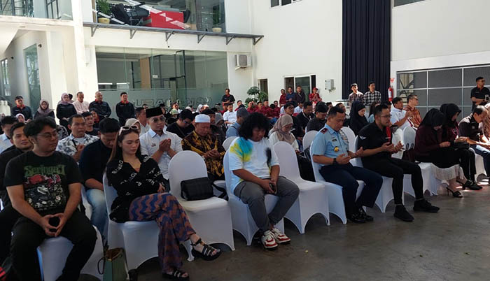MERIAH: Perayaan Anniversary ke-5 Juragan99 Trans dan launching Sleeper Bus AKAP Malang-Denpasar di Garasi Juragan99 Trans Malang berlangsung meriah dan khidmat.