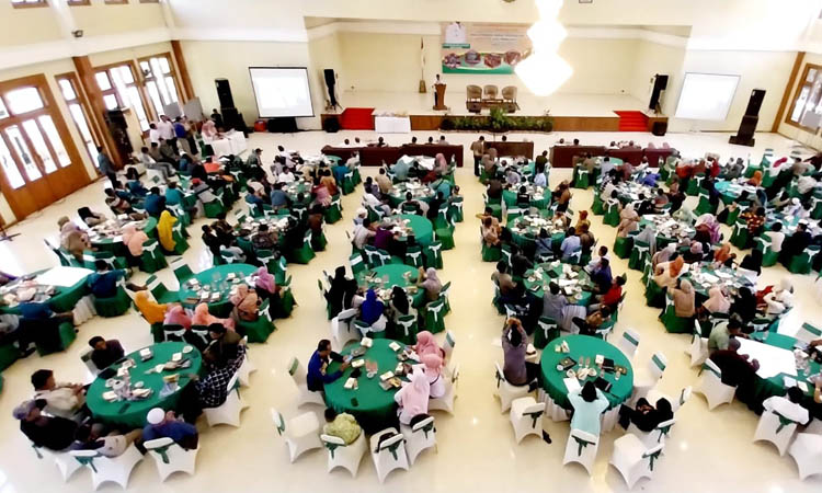PETANI SEKOTA: Ratusan petani terlihat antusias mengikuti Rembug Tani. Kegiatan ini melibatkan petani tanaman pangan dan hortikultura se-Kota Probolinggo. Evelyn Ridhayanti/Radar Bromo