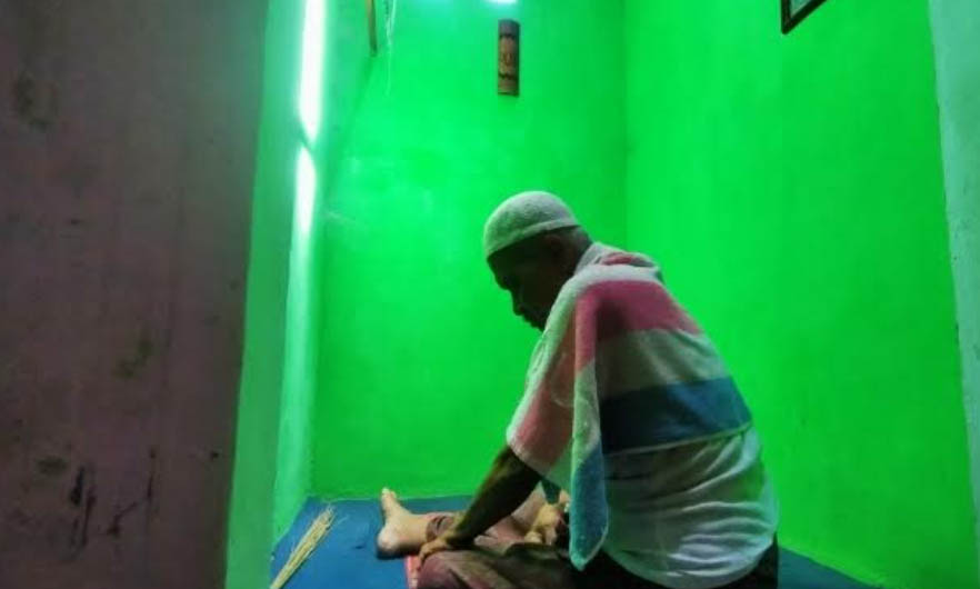MASIH ADA: Musala tempat batu tumpeng tersisa, hingga kini masih ada.