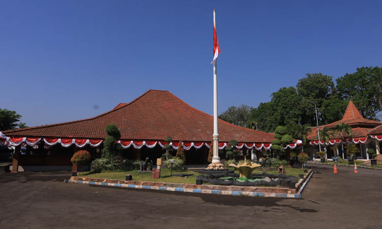 PUNYA HISTORIS: Pendapa Kabupaten Probolinggo yang masuk jadi salah satu cagar budaya.