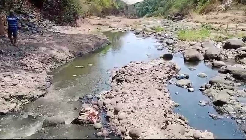 TAK NORMAL: Sungai Wrati yang kini aliran airnya dikeluhkan warga lantaran kadan-kadang berbusa.