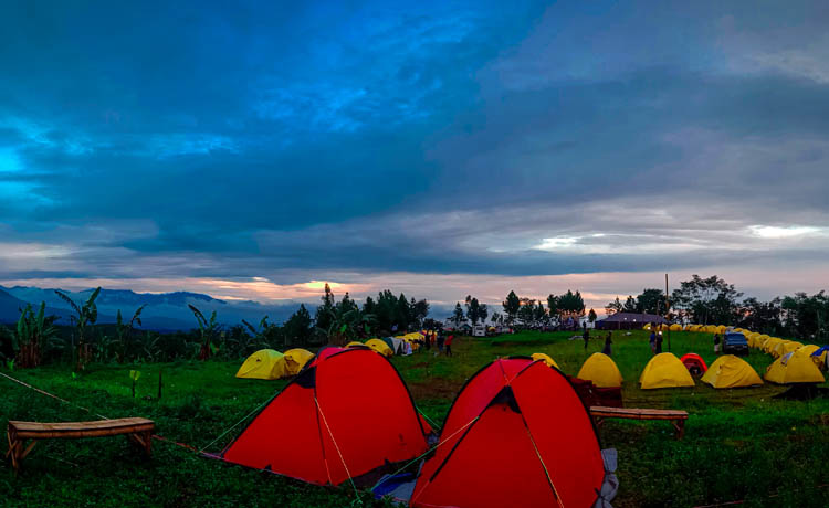 TENANG: Camping Ground Rest Area Guyangan menjadi salah satu daya tarik bagi pengunjung. Kini juga sudah dilengkapi homestay.