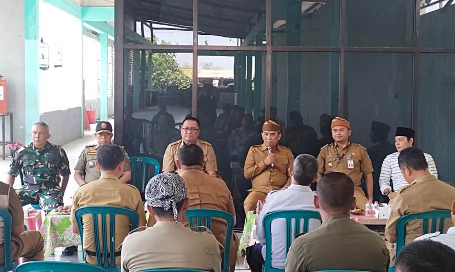BIAR SEPAHAM: Rakor sejumlah pihak untuk penataan pedagang di wilayah pasar Semampir.