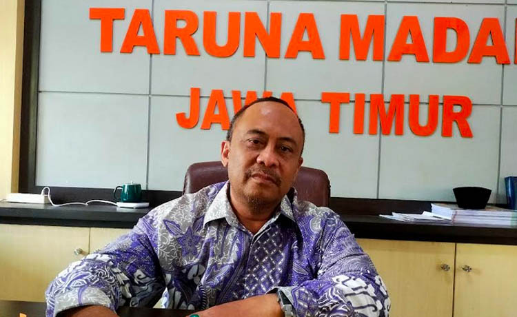 Imron Rosidi, Kepala SMAN 1 Taruna Madani.
