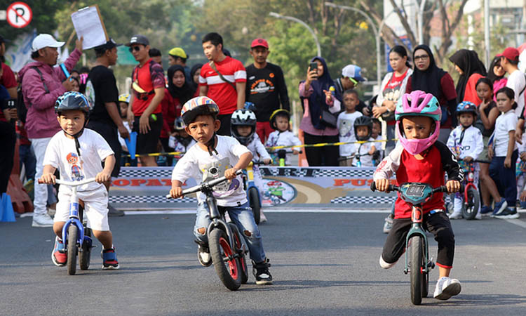 AREA TERBUKA: Pushbike tak hanya bisa dikendarai di area terbuka seperti jalan. Di indoor pun bisa digelar, bahkan di dalam rumah atau pusat perbelanjaan.