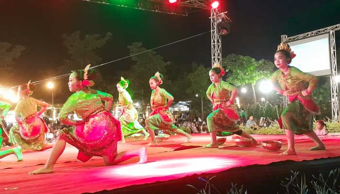 IKON: Penampilan tari Glipang di GGBTK yang digelar di Alun-alun Kraksaan.