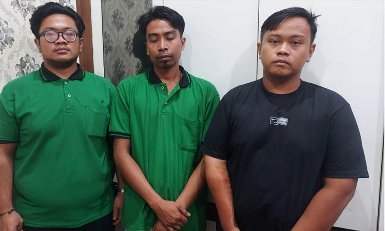 TIGA TERSANGKA: Ferdian Agus Prasetyo, Moh. Farid dan Moh. Sudianto yang kini sedang diproses hukum.s