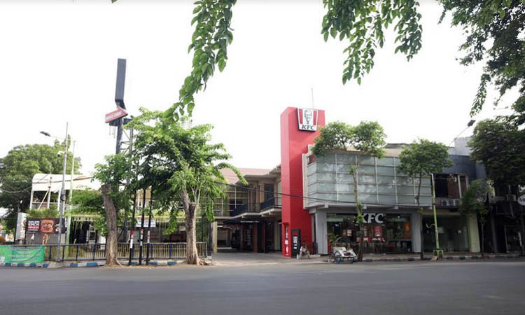 BERGANTI BISNIS: Restoran waralaba cepat saji yang kini menempati bangunan di eks lahan Hotel Centraal.