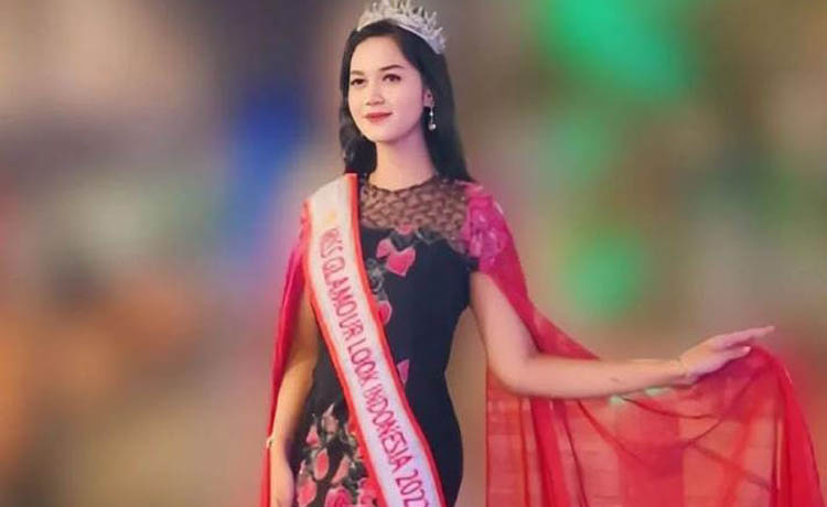MENDUNIA: Kebaya batik buatan Aldy yang memenangkan fashion show di Thailand.