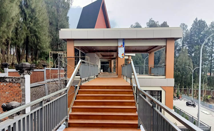 RAMPUNG: Rest Area di Seruni Point yang juga sudah selesai dikerjakan.