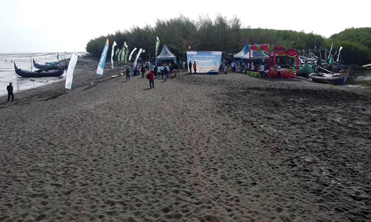 BARU DIBUKA: View&nbsp;Greenthing Beach di Randutatah, Kecamatan Paiton, Kabupaten Probolinggo saat dipotret dari udara.