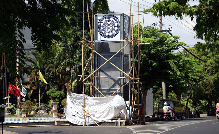 DIKEBUT: Proyek ikon baru di Kota Probolinggo yang sudah tahap finishing.&nbsp;(Zainal Arifin/Jawa Pos Radar Bromo)