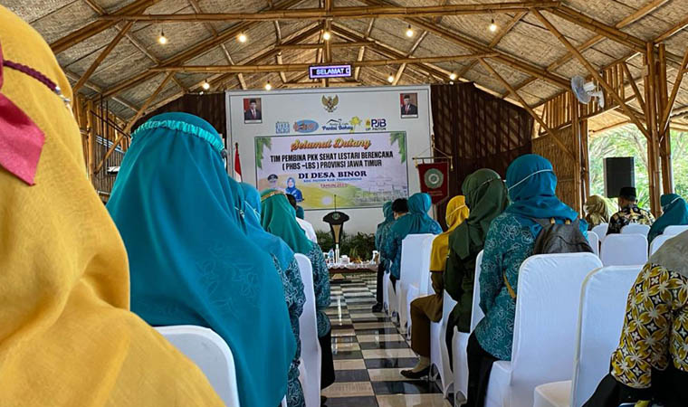 DUKUNGAN: Pendampingan kunjungan lapangan Desa Binor dalam Lomba PHBS-LBS tingkat Provinsi Jawa Timur.