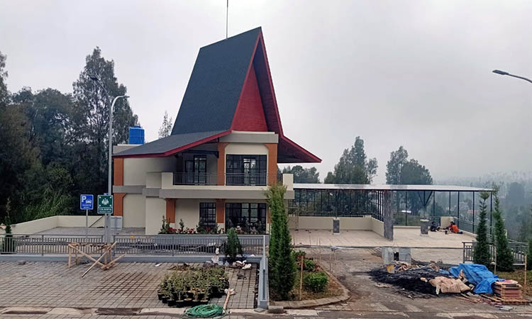 JADI ASET PEMKAB: Terminal Rest Area Seruni Point di Sukapura ini jadi aset Pemkab Probolinggo.