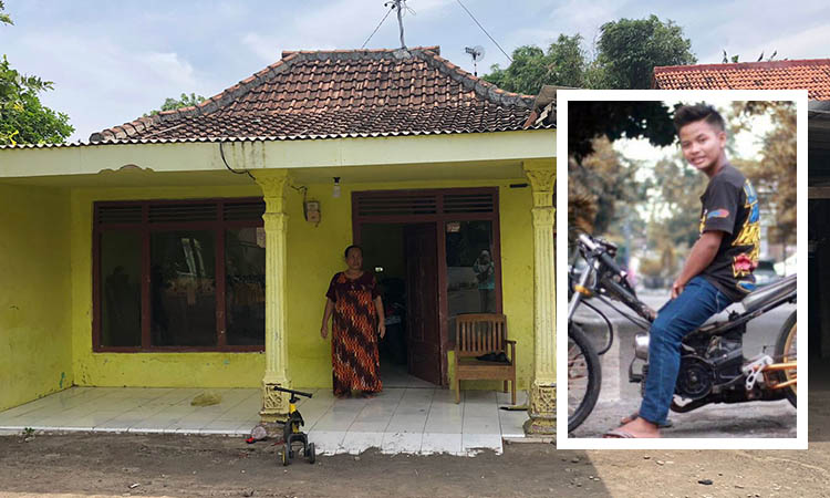 SEDERHANA: Musyani ibu Arjun di kediaman rumah mereka. Inset, Arjun bergaya saat mengendarai motornya.