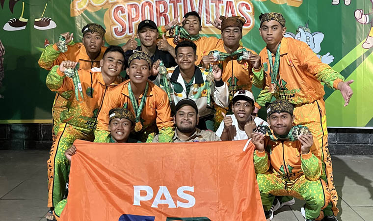 HATTRICK: Atlet selam Kabupaten Pasuruan yang meraih juara umum di ajang Porprov tahun lalu. Karena tak ada event olahraga, anggaran untuk KONI Kabuaten Pasuruan di tahun ini menyusut.