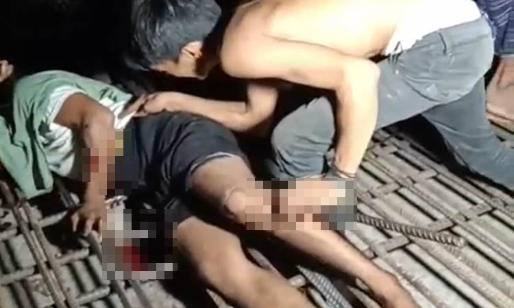 DIRUJUK: Adi Purnomo, 25, korban laka tunggal di proyek jalan tol Probowangi di Desa Sumbeanyar, Paiton, Kabupaten Probolinggo, dirujuk ke RS dr. Soetomo.