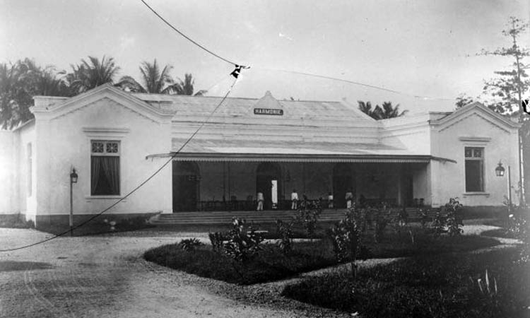 LAMA: Tampilan gedung Museum Probolinggo kala itu. Gedung tersebut, sempat menjadi tempat khusus kalangan elit.