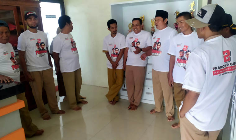 JEJAK DIGITAL: Salah satu foto temuan Bawaslu yang diduga menyalahi aturan.