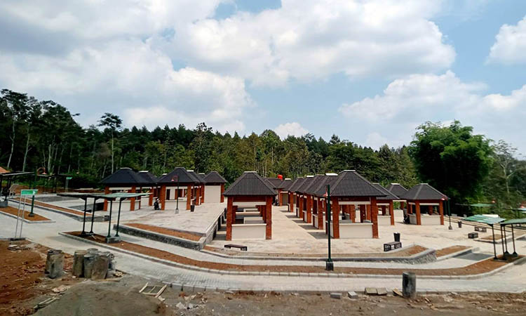 TERBANGUN: Sejumlah infrastruktur yang telah terbangun di Arjuno Agro Techno Park, Desa Sumberrejo, Kecamatan Purwosari. Warga berharap, agar kawasan setempat, bisa segera dioperasikan.