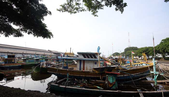 1.	SANDAR: Sejumlah kapal sandar di Pelabuhan Tanjung Tembaga saat ini (Zainal Arifin)