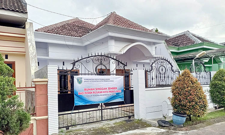 RUMAH SINGGAH: Perhatian Pemkot Probolinggo terhadap pasien dalam rujukan ke rumah sakit di luar kota, salah satunya untuk mengurangi beban biaya sekaligus untuk memudahkan mobilisasi keluarga pasien.