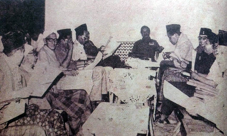 PERTEMUAN: Kiai Zaini Mun