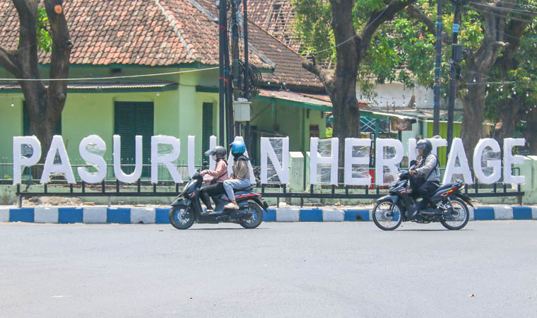 SUDAH DIPERDAKAN: Papan nama pasuruan heritage di simpang apotek Jalan Pahlawan.