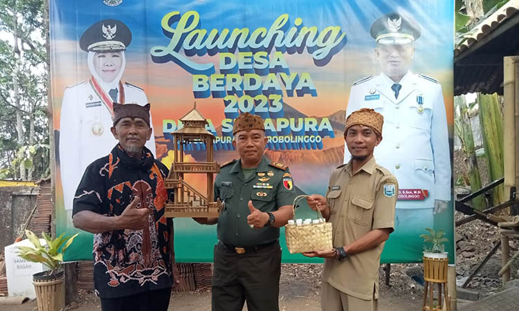 DESA BERDAYA: Desa Sukapura, Kecamatan Sukapura, terpilih oleh Pemprov Jatim, sebagai Desa Berdaya 2023, melalui pengembangan desa pusat kerajinan bambu.