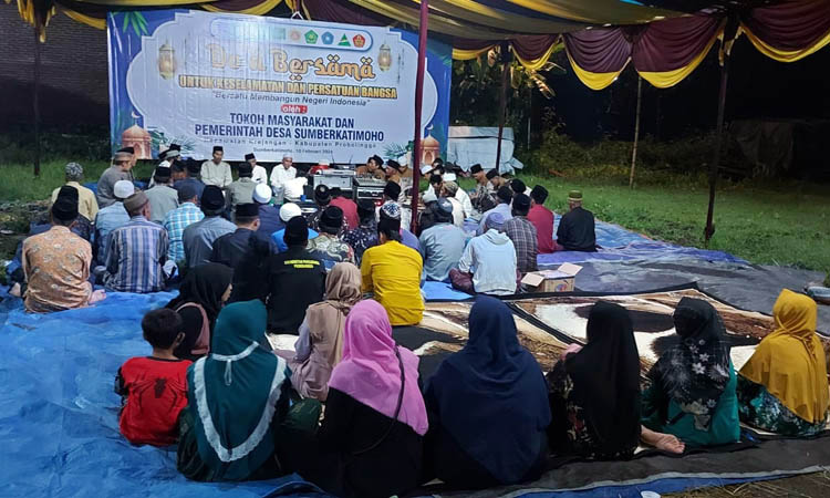DOA BERSAMA: Pemdes Sumberkatimoho rutin menggelar doa bersama sebagai kegiatan pendamping untuk menyukseskan semua program pembangunan yang dilakukan Pemdes Sumberkatimoho.