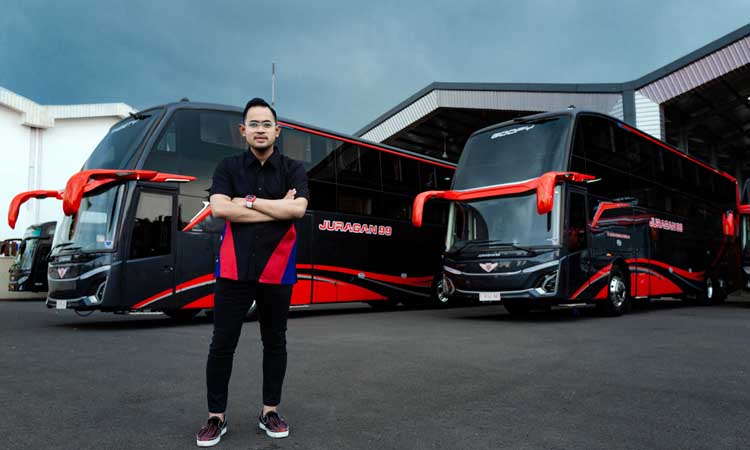 UNIT BISNIS UNGGULAN: Gilang Widya Pramana selaku founder Juragan99 Trans, terus meningkatkan pelayanan untuk konsumen di lini bus sleeper.