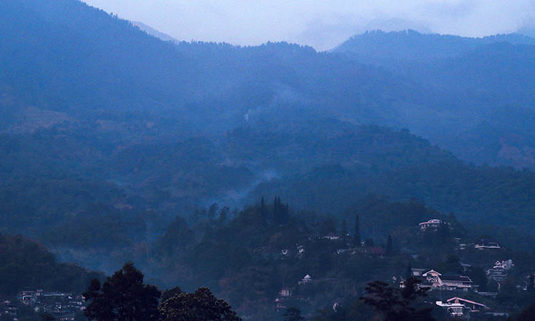 DITUTUP: Cuaca yang masih belum kondusif membuat jalur pendakian Gunung Arjuno-Welirang masih ditutup untuk waktu yang tak ditentukan.