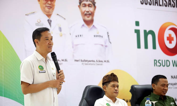 SAMBUTAN: dr. Hariawan Dwi Tamtomo, M.MKes memberikan sambutan di sosialisasi dan workshop Anugerah Inovasi RSUD Waluyo Jati, Rabu (8/5).