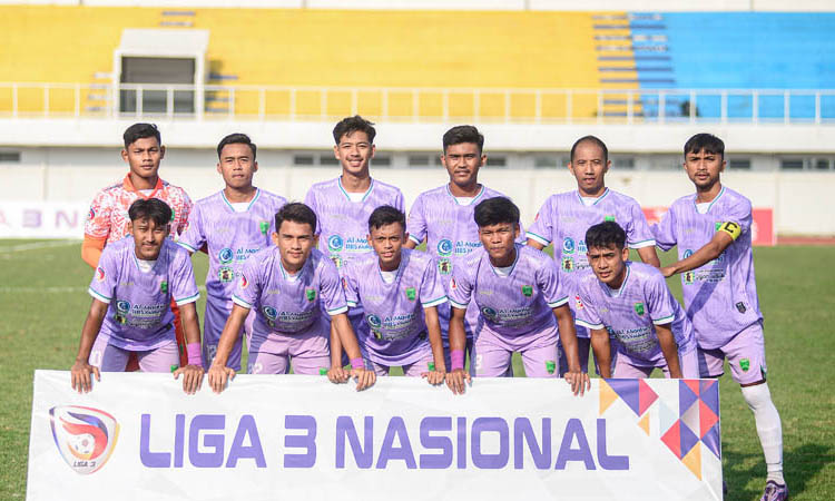 HARUS LEGAWA: Skuadra Pasuruan United menjelang pertandingan. Laskar Santri Mbeling tak bisa lagi melanjutkan kompetisi setelah gagal di 80 besar.