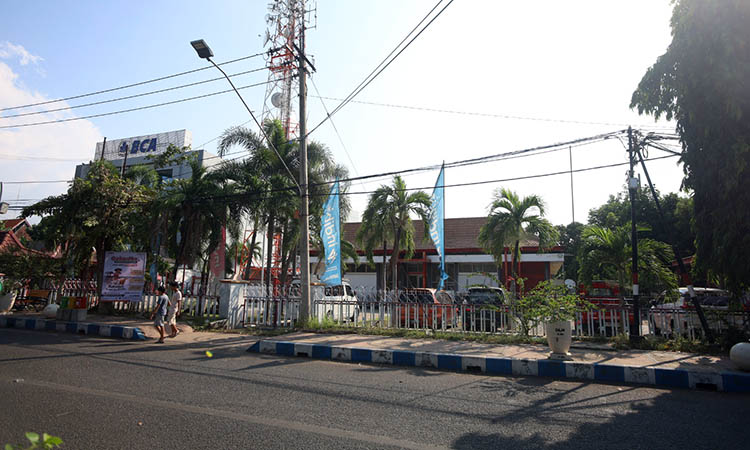 KANTOR TELKOM: Kondisi gedung kantor Telkom Kota Probolinggo di Jalan Suroyo, Kelurahan Tisnonegaran, Kecamatan Mayangan saat ini.