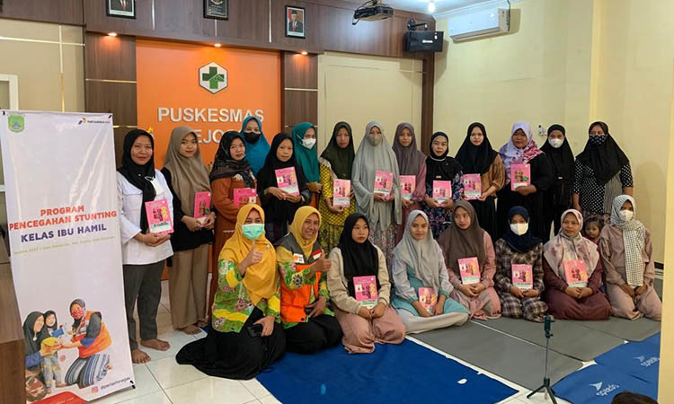 KOMPAK: Ibu-ibu hamil ketika mengikuti Kelas Ibu Hamil yang dilaksanakan oleh UOBF Puskesmas Rejoso.