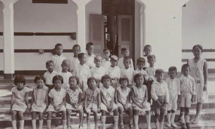 ZAMAN DAHULU: Siswa Sekolah Clara Fey di awal masa perintisan.