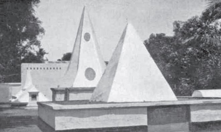 MAKAM INGGRIS: Foto kenangan Makam Inggris yang sempat diabadikan. Makam tersebut akhirnya dipindah dan lahannya saat ini, dibangun Perpustakaan