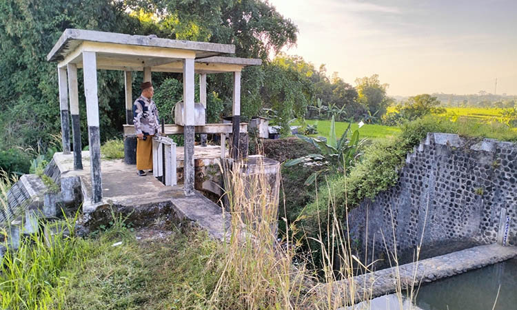 UTUH: Bangunan Sluis Krangkong di Dusun Krangkong, Desa Ngadimulyo, Kecamatan Sukorejo yang bertahan hingga sekarang.