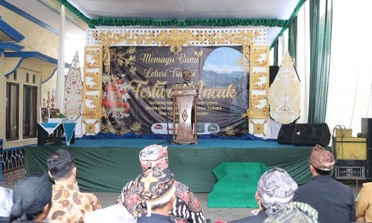 SAMBUTAN: Pj Bupati Andriyanto dalam sambutannya menyampaikan terima kasih kepada Sampoerna dan Stapa yang telah memberikan dukungan.