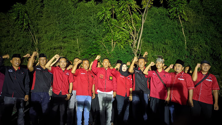 SEPAKAT: Pengurus Anak Cabang (PAC) dan Ranting PDIP se-Kota Probolinggo, menyatakan dukungan terhadap Nasution untuk maju dalam Pilwali 2024.