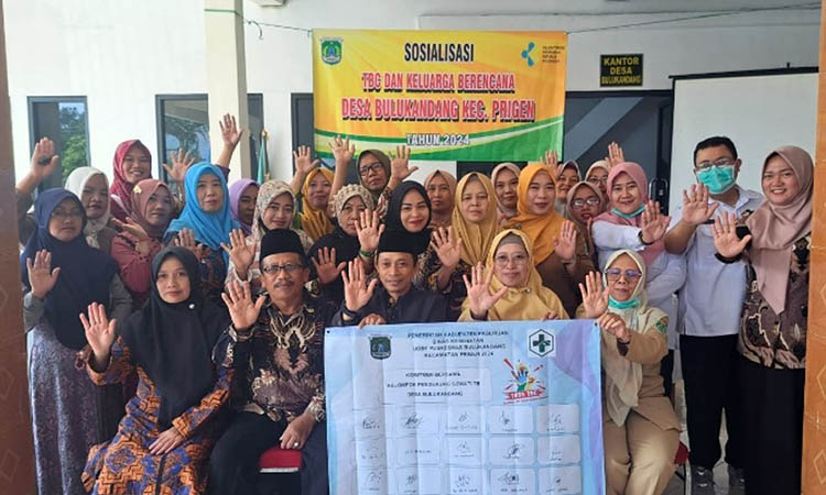 KOMPAK: Komitmen bersama UOBF Puskesmas Bulukandang dengan salah satu desa di wilayah Kecamatan Prigen dalam menanggulangi Tuberkulosis.