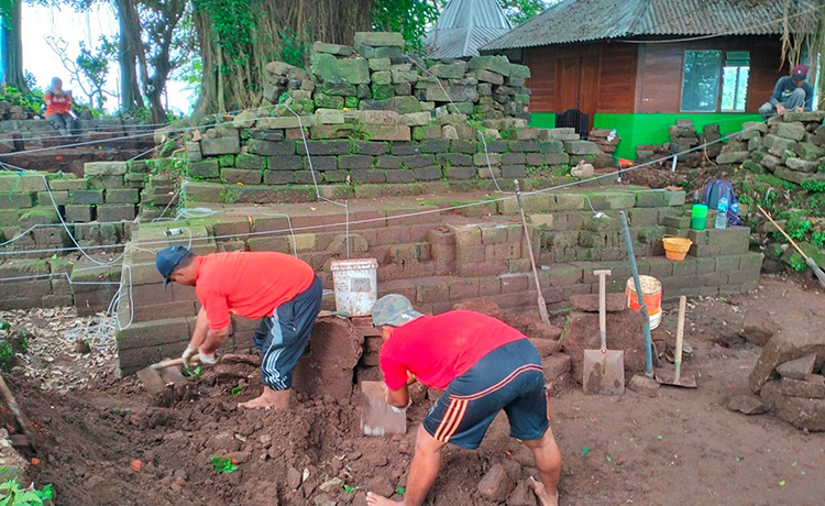 PERLU DIDALAMI LAGI: Candi Kesiman di Dusun Candi, Desa Sukoreno, Kecamatan Prigen yang tahun ini rencananya diajukan untuk digali lagi.